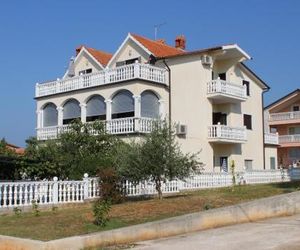 Apartments with a parking space Novigrad - 7037 Novigrad Croatia