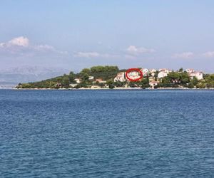 Apartments by the sea Necujam (Solta) - 11090 Necujam Croatia