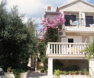 Apartments with a parking space Bol (Brac) - 2892 Bol Croatia