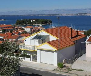 Apartments with a parking space Preko (Ugljan) - 8417 Oltre Croatia