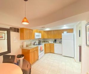 COMFY - Lower Level 3 Bdrm Apt. Washington United States