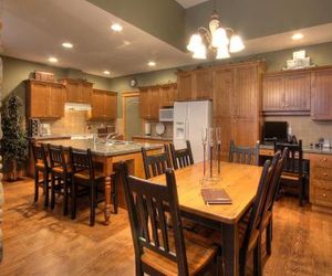 Treetops Ski Luxury Townhouse West Kelowna Canada