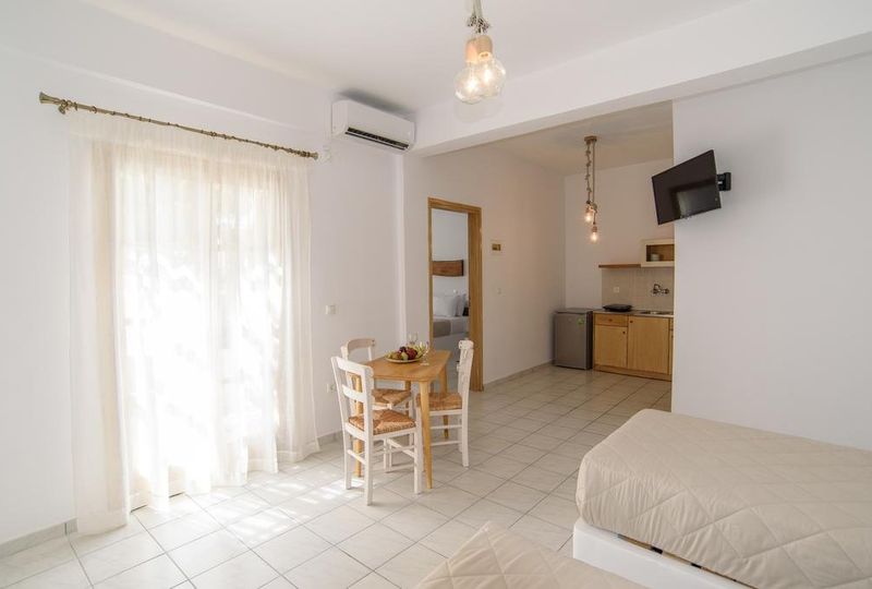 image of hotel Santorini Crystal Blue Boutique Hotel