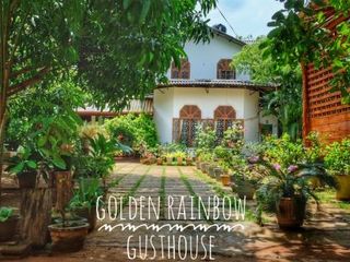 Фото отеля Golden Rainbow Guest House