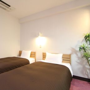 NearBy Hotel