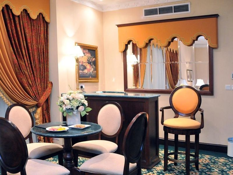 Hotel Photo 12