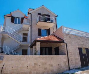 Apartments Vukovic Postira Croatia
