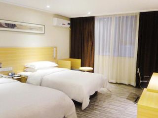 Фото отеля City Comfort Inn Guilin Lingui Jinshan Square