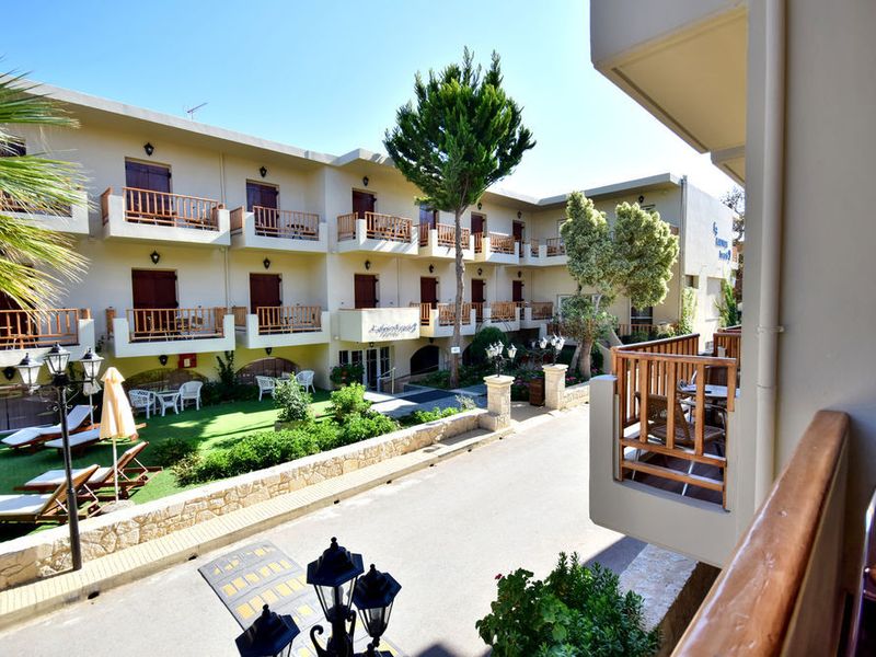 Hotel Photo 1