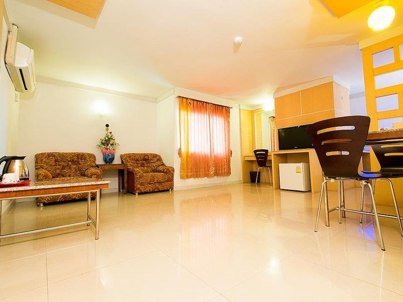 Hotel Photo 8