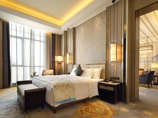 Фото отеля Fuyang Wanda Realm Hotel