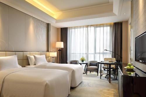 Fuyang Wanda Realm Hotel