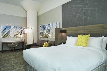 SpringHill Suites by Marriott Milwaukee Downtown