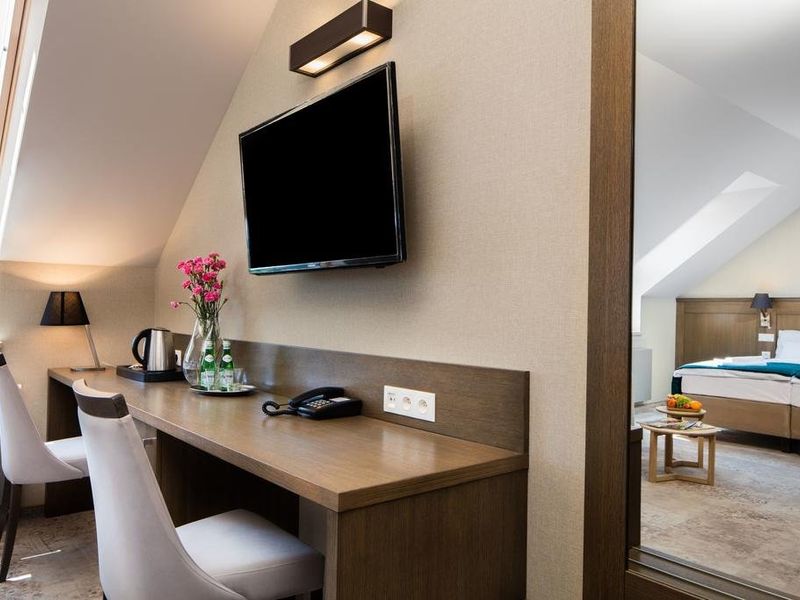Hotel Photo 6