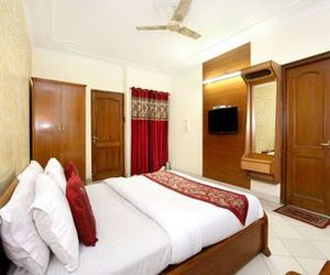 OYO 990 Hotel Paradise Chandigarh India