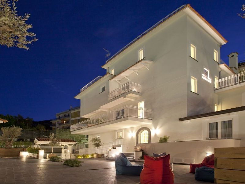 Hotel Photo 12