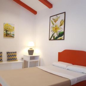NearBy Hotel
