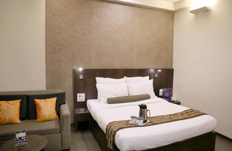 OYO Premium New Shahupuri Kolhapur