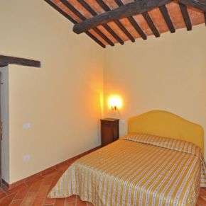 NearBy Hotel