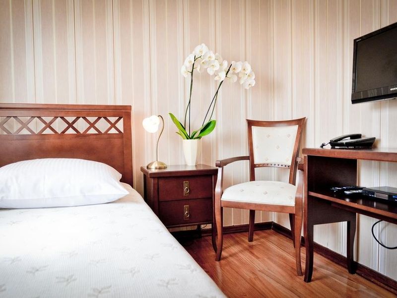 Hotel Photo 6
