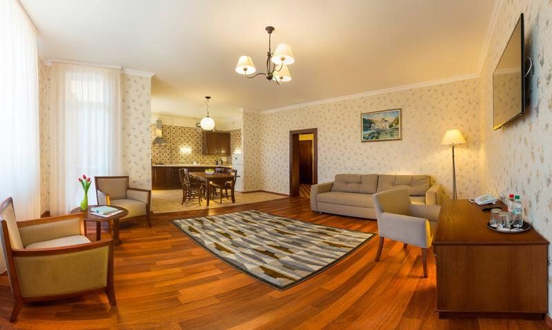 Hotel Photo 8
