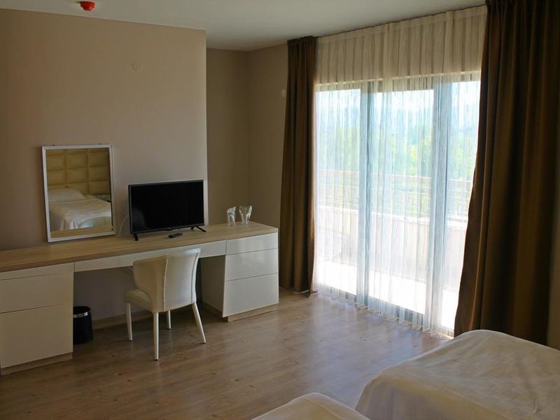 Hotel Photo 8