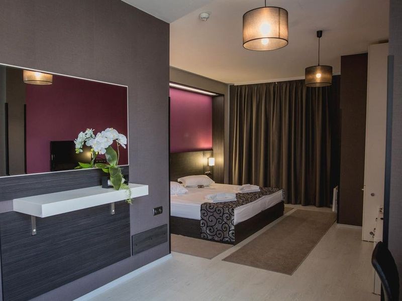 Hotel Photo 8