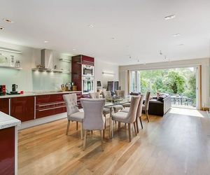 Luxury 5 Bed House - Views & Pool Twickenham United Kingdom