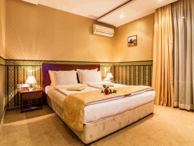 Hotel Photo 1