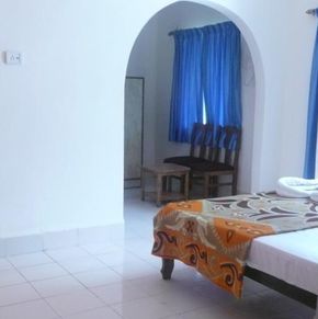 NearBy Hotel