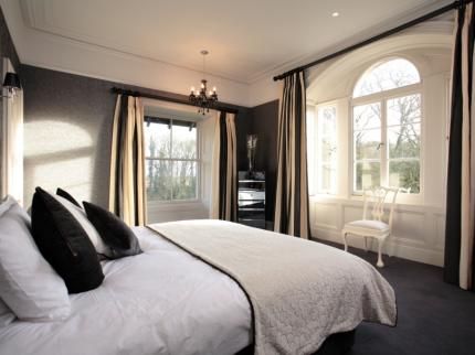 No. 11 Boutique Hotel & Brasserie