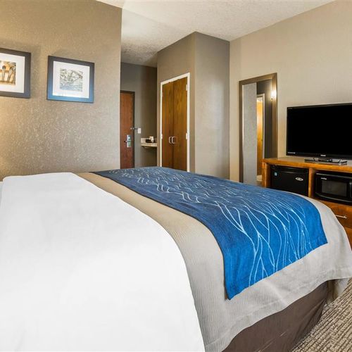 Photo of Comfort Inn & Suites Cheyenne