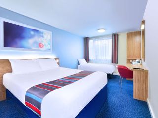 Hotel pic Travelodge Perth Central