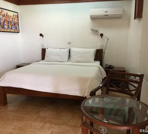 NearBy Hotel