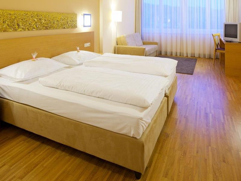 Hotel Photo 8