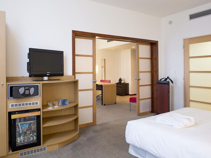 Hotel Photo 8