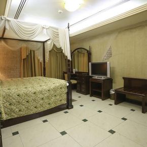 NearBy Hotel