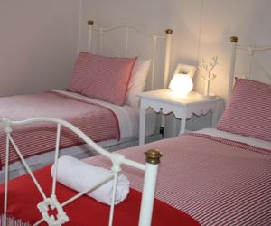 The Little Red Hen Bed and Breakfast Red Hill Australia