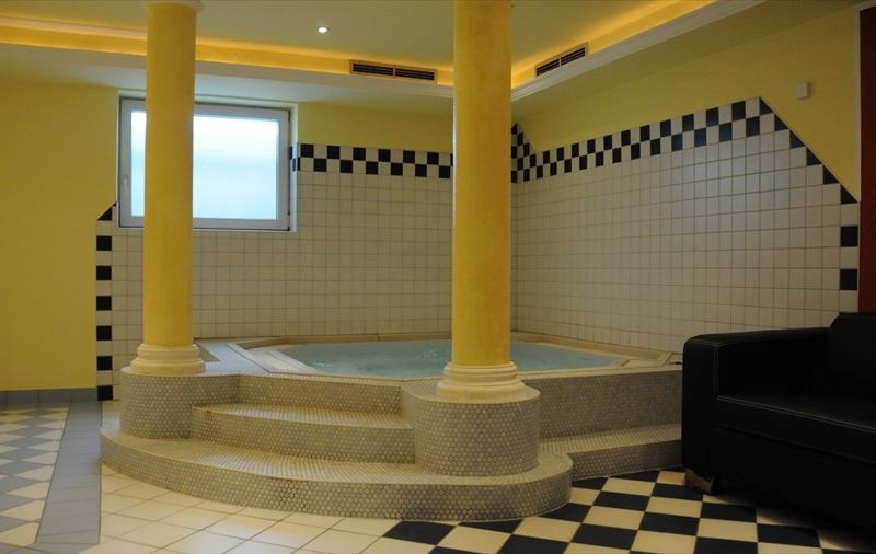 Hotel Photo 9
