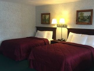 Фото отеля Stonybrook Motel & Lodge