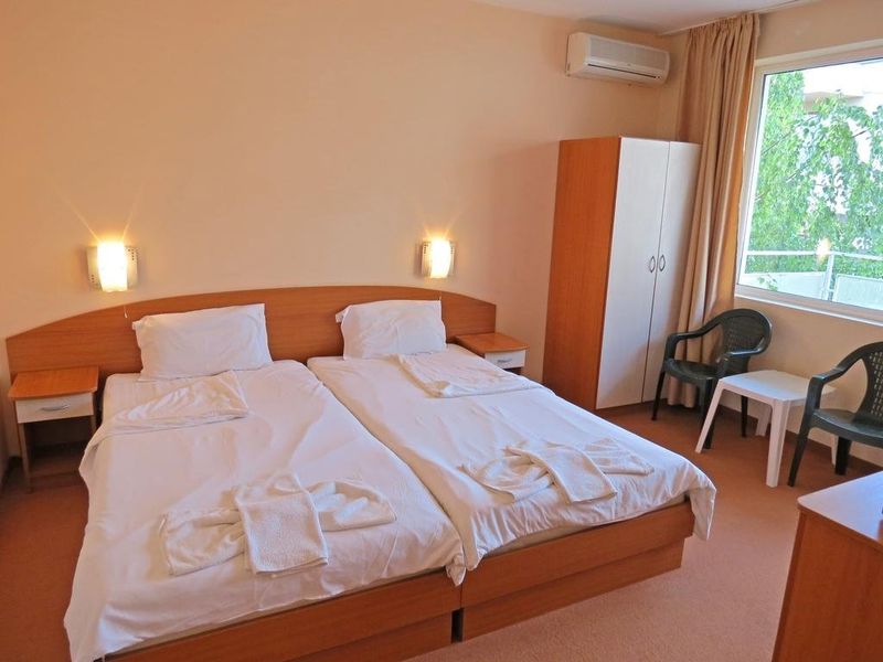 Hotel Photo 8