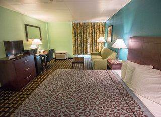 Фото отеля Days Inn by Wyndham Fort Wright Cincinnati Area