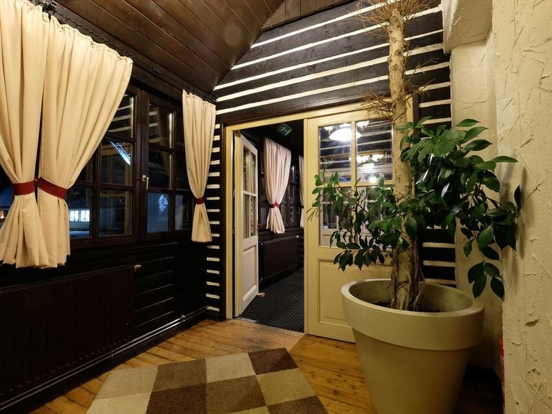 Hotel Photo 9