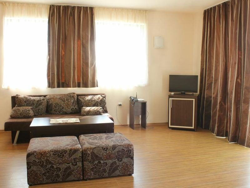 Hotel Photo 12
