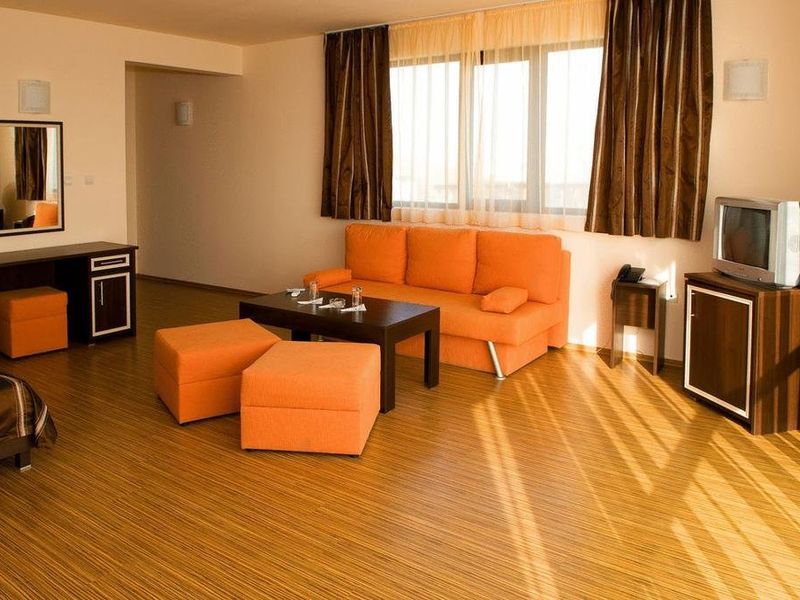 Hotel Photo 9