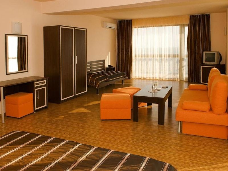 Hotel Photo 10