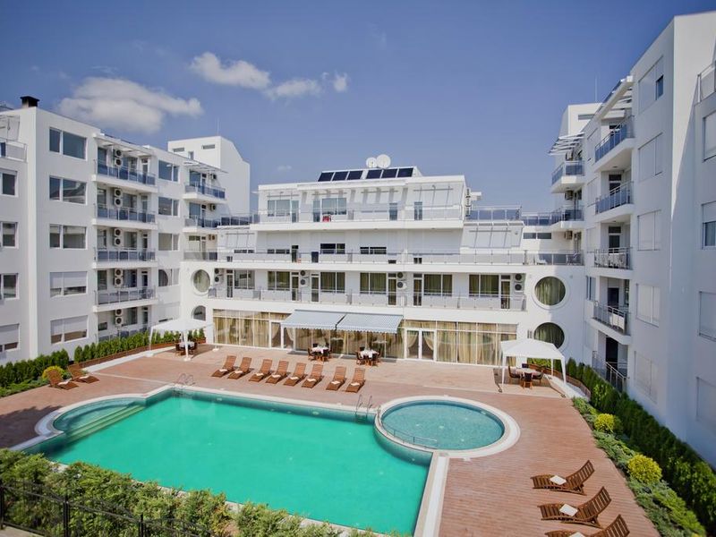 Hotel Photo 1