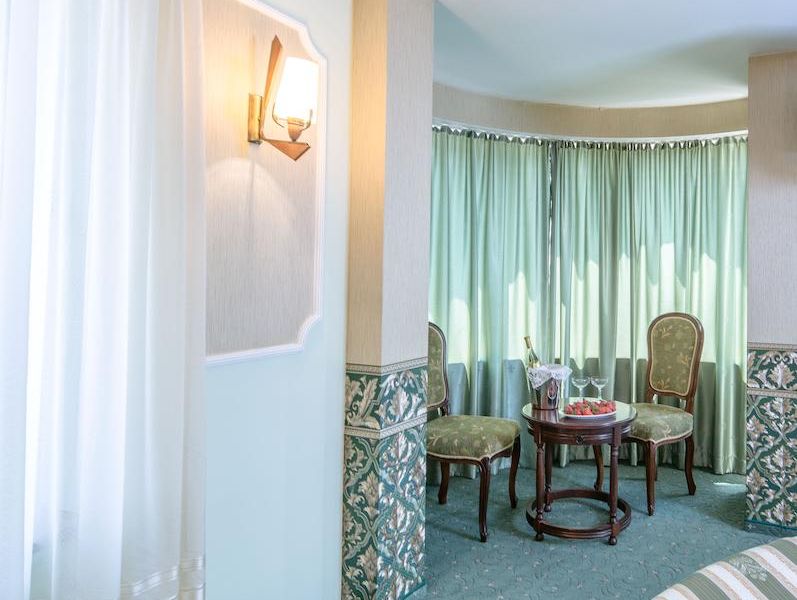 Hotel Photo 1
