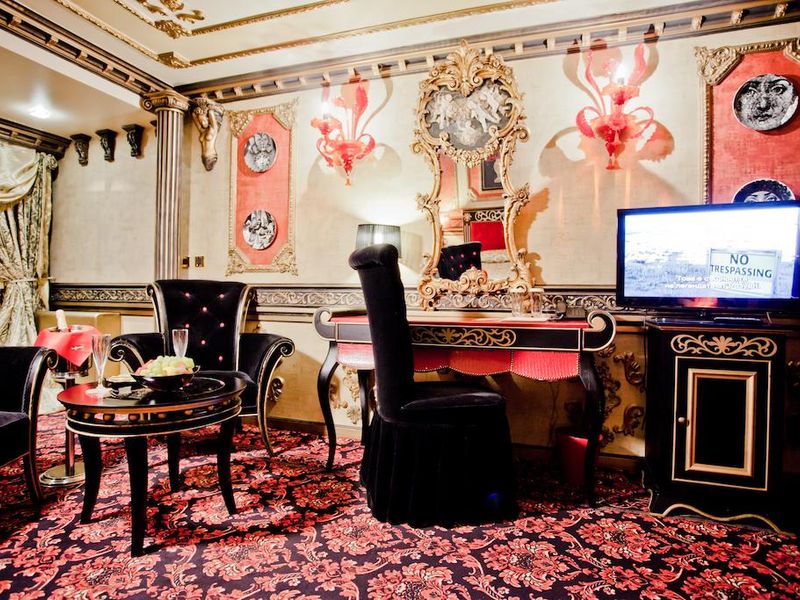 Hotel Photo 5