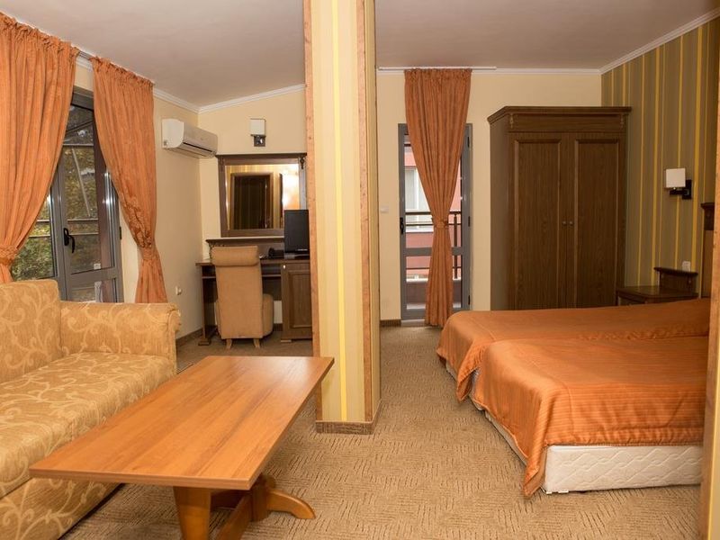 Hotel Photo 1